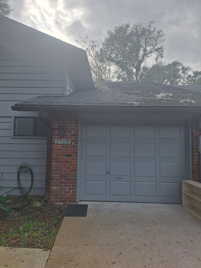 Building Photo - 3 BR 2 BA 1 C GAR CONDO