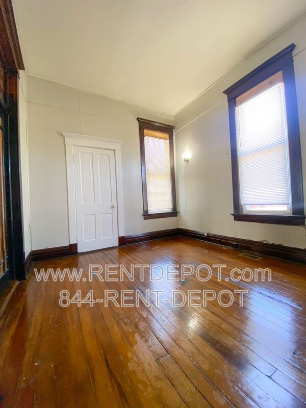 Foto del edificio - 412 E Riverside Dr