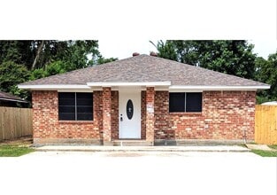 Building Photo - 829 Canfield St
