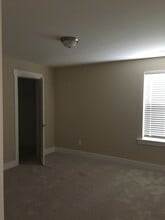 Building Photo - 2054 Orangery Dr