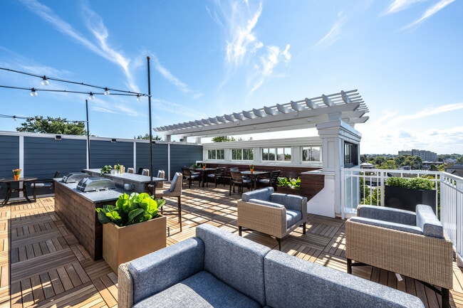 Building Photo - The Westcott Swampscott