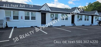 Building Photo - 815 Park Ave