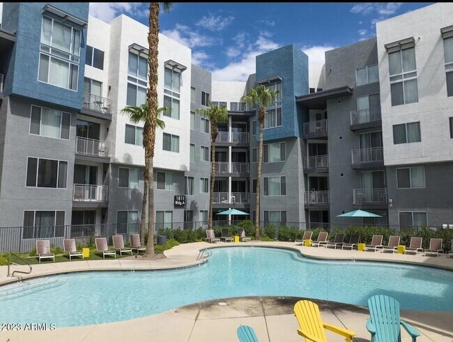 Foto del edificio - 1811 E Apache Blvd