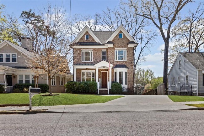 Foto del edificio - 255 Lindbergh Drive NE