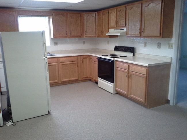 Kitchen - 119 Valley View Dr