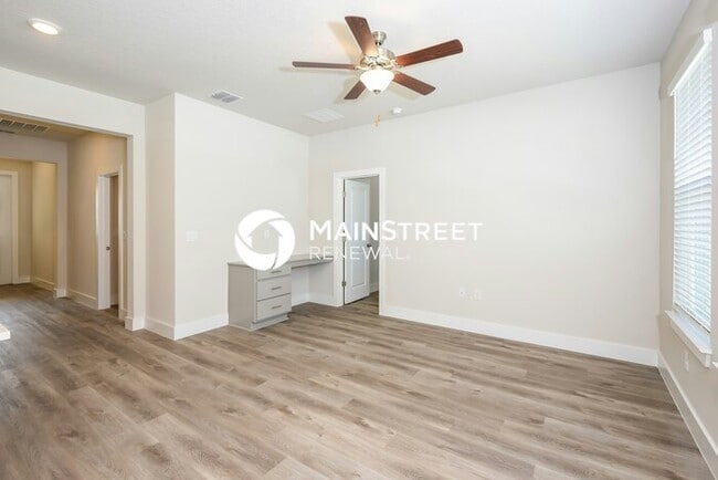 Foto del edificio - 3 Bedroom Pet-Friendly Home in Deland, FL ...