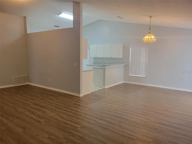 Building Photo - 1546 Oak Hill Trail