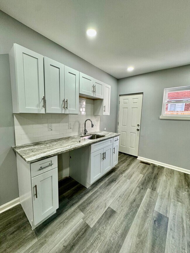 Foto del edificio - Anika Homes 3 Bedroom