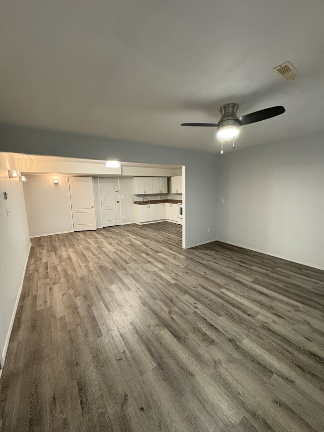 Building Photo - 9687 Windsor St