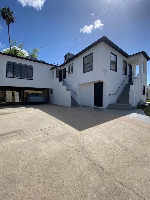 Foto del edificio - 1597 N Van Ness Ave
