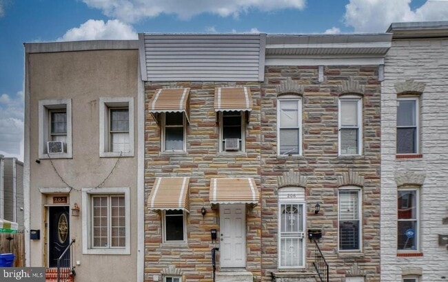 Building Photo - 204 N Port St