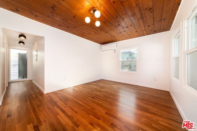 Foto del edificio - 6221 Arroyo Glen St