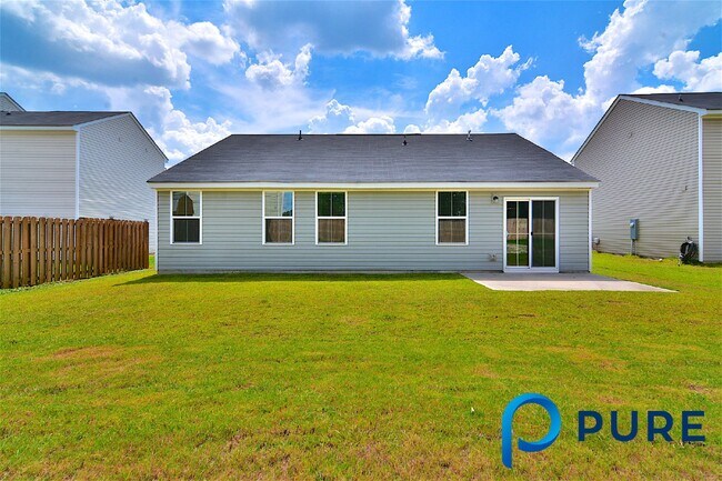 Building Photo - 677 Sequoia Dr