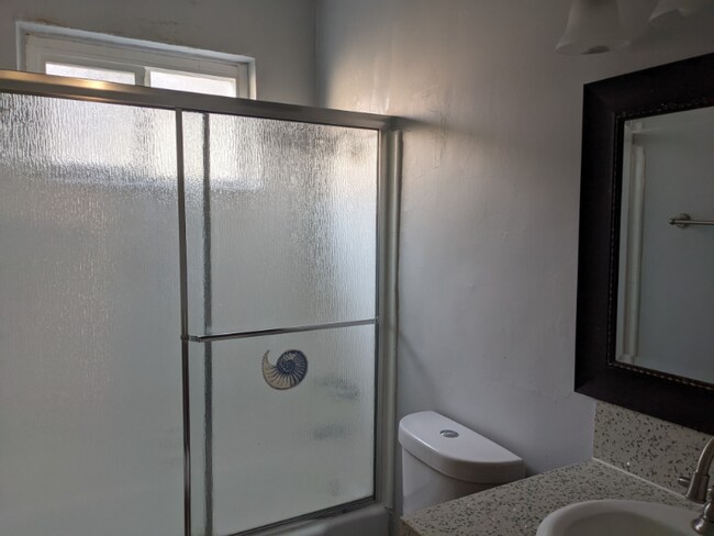 Foto del edificio - 1026 N Hudson Ave