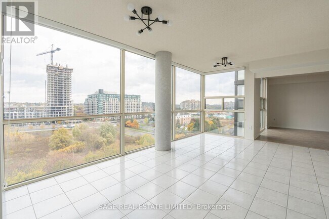 Photo du bâtiment - 30 Harding Blvd W