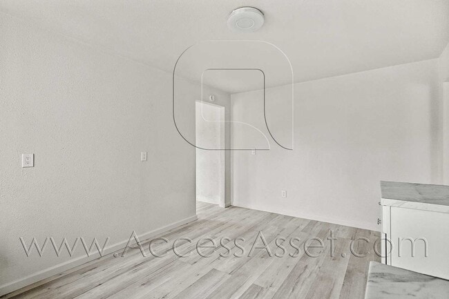 Building Photo - Cozy 1 Bed/1 Bath Home In Barstow!