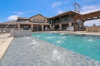Luxury Swimming Pool - The Hartley