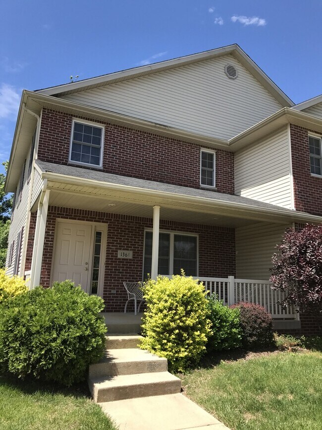 Building Photo - 1368 Cobble Creek Cir