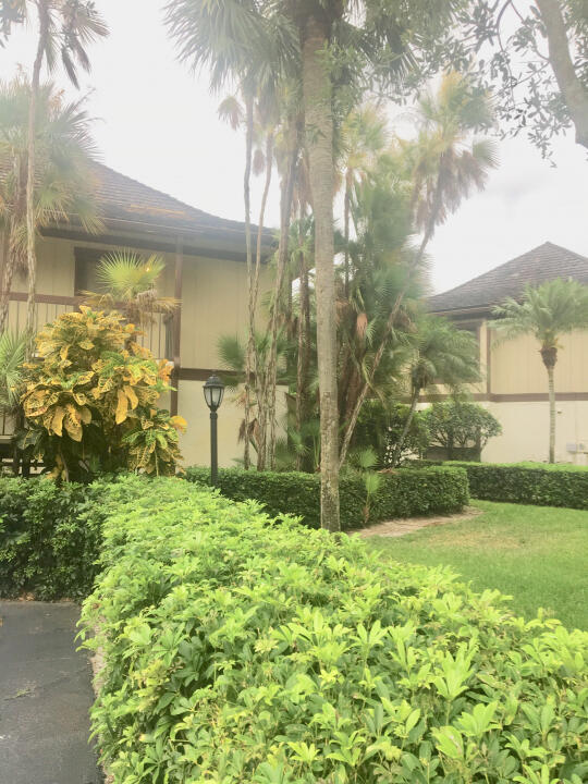 Primary Photo - 13334 Polo Club Rd