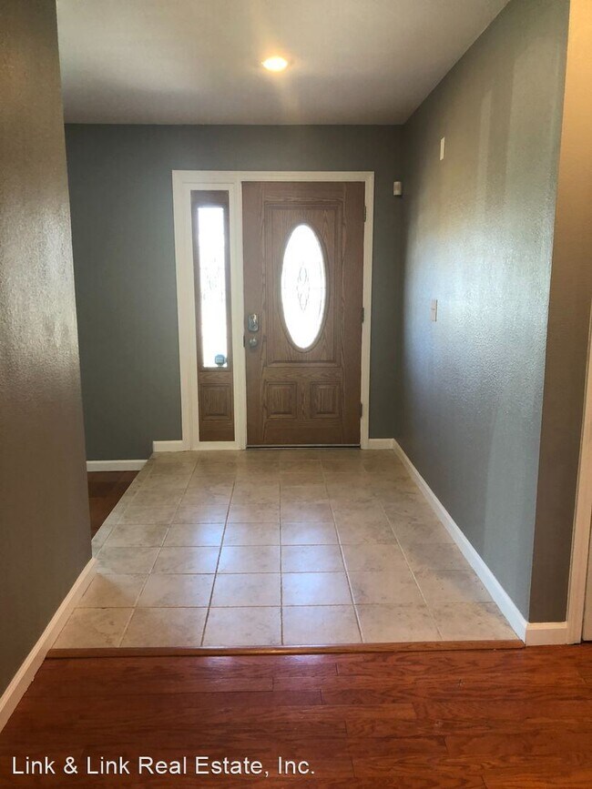Building Photo - 3 br, 2.5 bath House - 781 Apricot Avenue