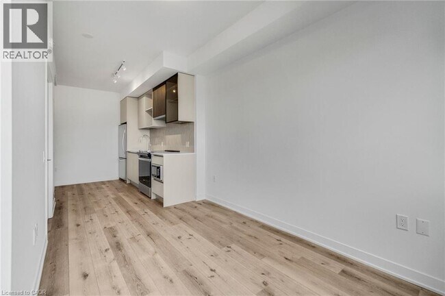 Photo du bâtiment - 395 Dundas St W