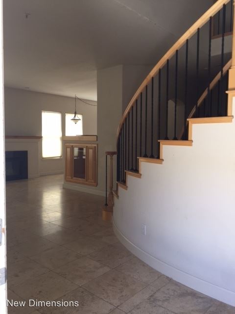 Building Photo - 6652 Aston Cir