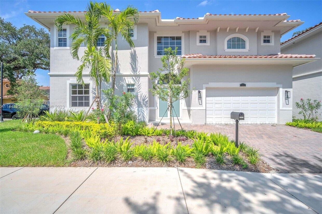 Foto principal - 3558 Forest View Cir