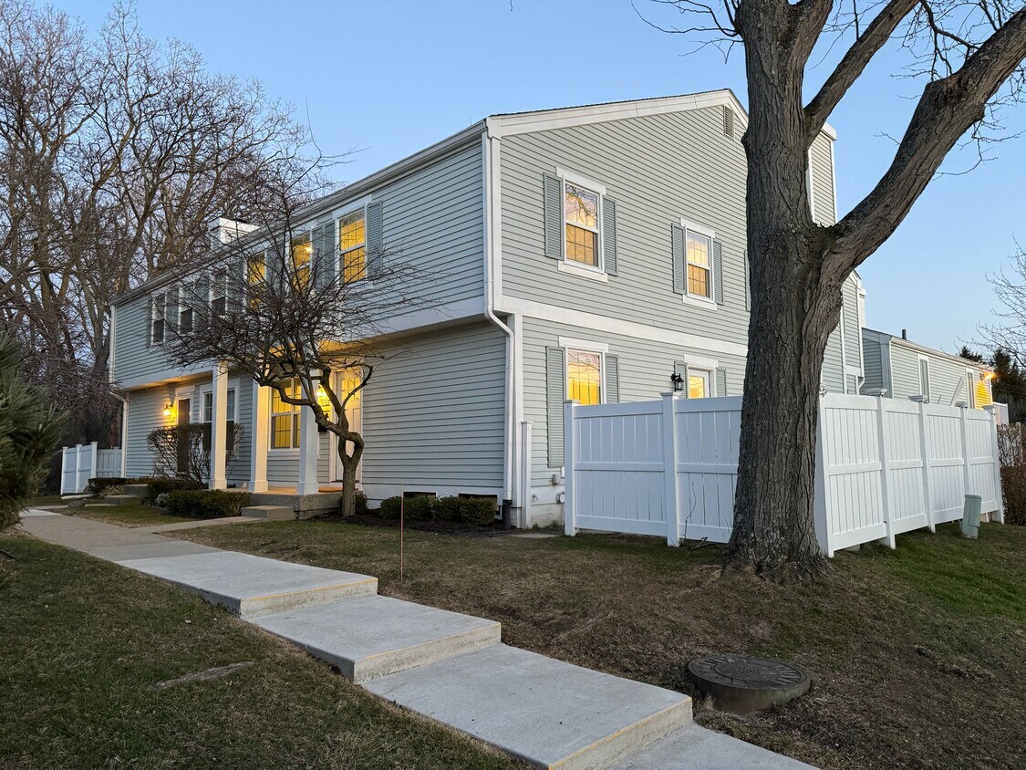 Primary Photo - 21224 E Glen Haven Cir