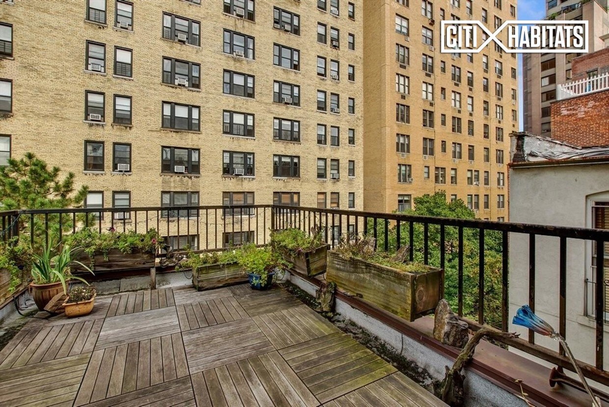 Primary Photo - 121 W 78th St