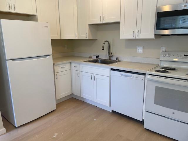 Foto del edificio - 4416 Moorpark Ave