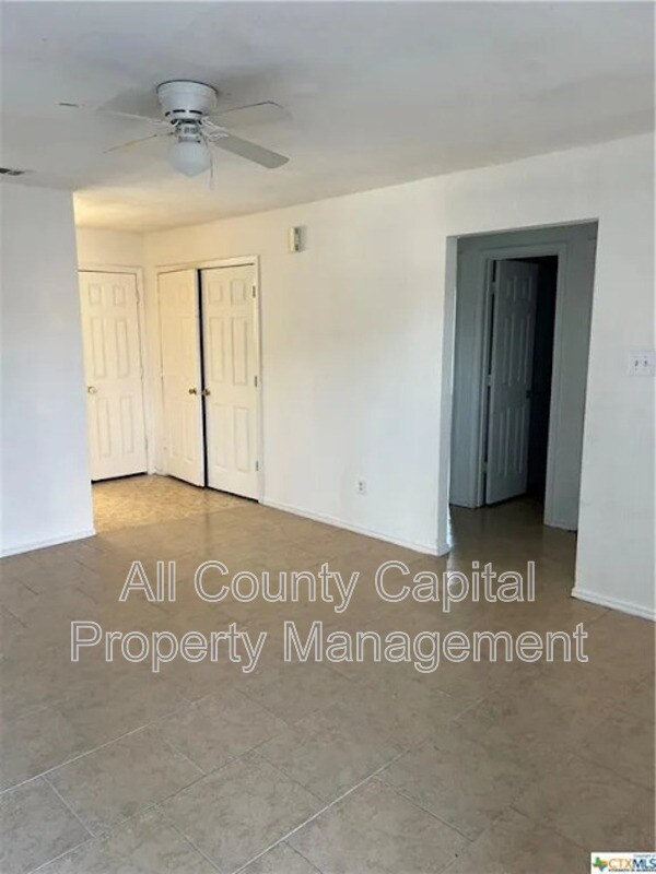 Foto del edificio - 1507 Dugger Cir