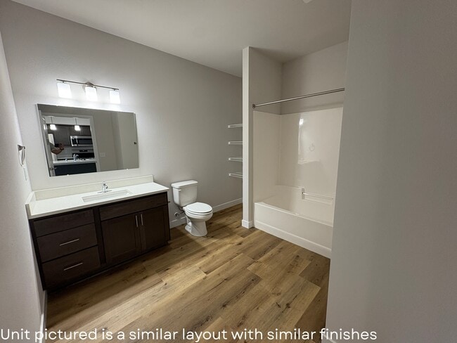 2BD Style A - Guest Bathroom - Jamestown Quarry Apartments