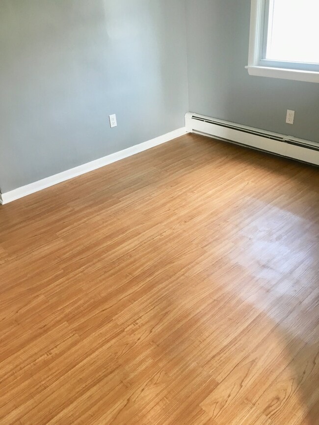 Building Photo - 801 Lincoln St