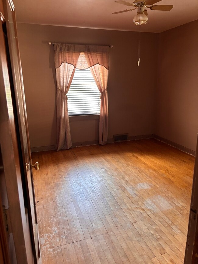 Foto del edificio - 214 N Rutledge St