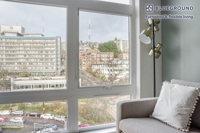 Foto del edificio - 5 W Roy St