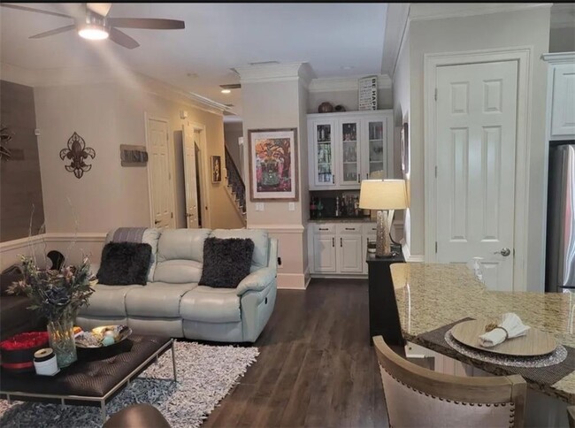 Foto del edificio - 7544 Portbury Park Ln