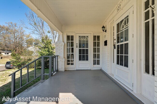 Foto del edificio - 3 br, 2 bath House - 127 Dalzell