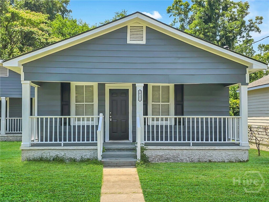 Foto principal - 5021 Temple St