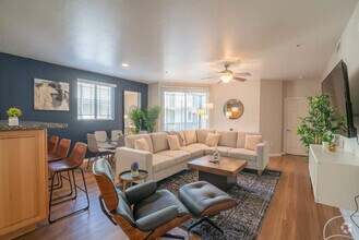 Building Photo - 1275 E University Dr