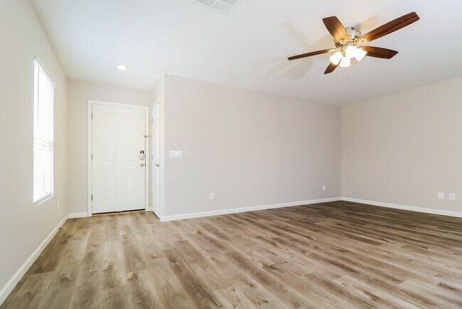 Foto del edificio - 10043 N 115th Dr