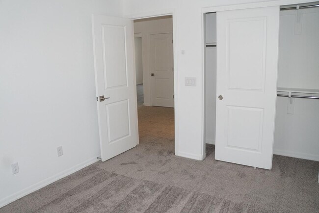 Foto del edificio - 3809 N 100th Dr