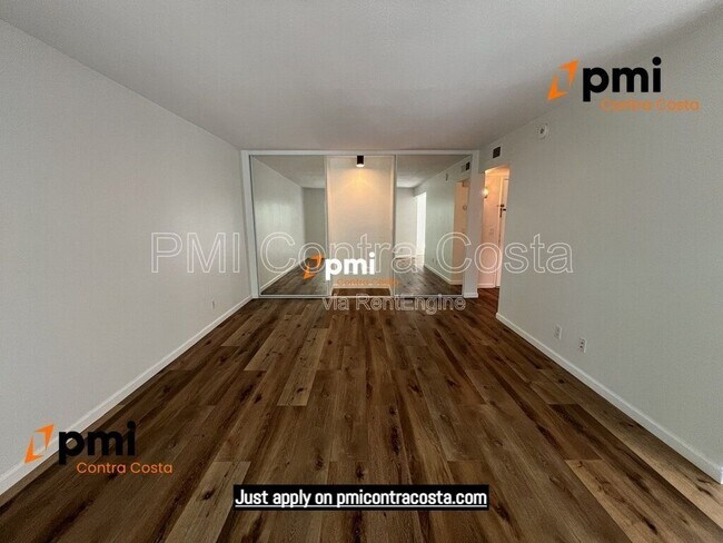 Building Photo - 470 N Civic Dr