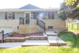 Building Photo - 7205 S 42nd St