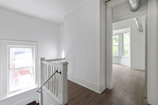 Foto del edificio - 4820 Greer Ave