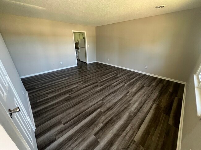 Foto del edificio - 7964 Valley Falls Rd