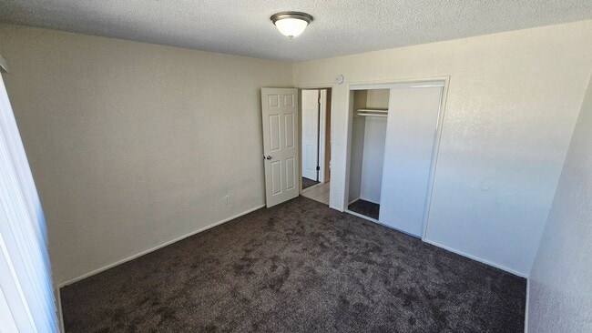 Foto del edificio - 1210 W Stoneridge Ct