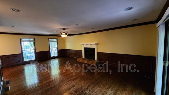 Foto del edificio - 310 Milesford Ct