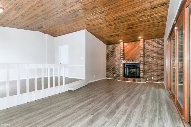 Building Photo - 3 br, 2 bath House - 798 Serben Dr