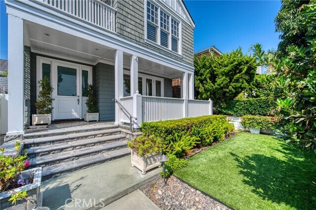 Foto del edificio - 325 Poppy Ave