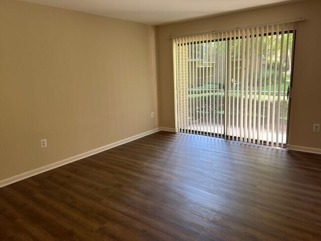 Building Photo - Wonderful Condo in Olney Town Center